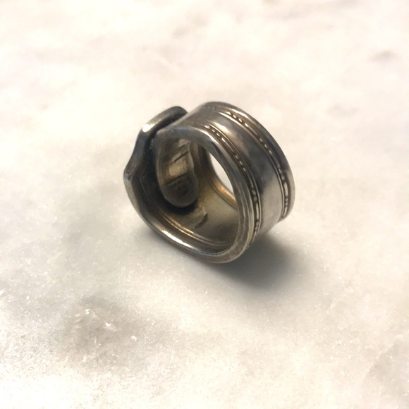 ‘Silverware’ ring - Picture 4 of 8